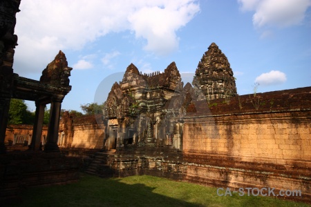 Angkor column temple buddhist khmer.