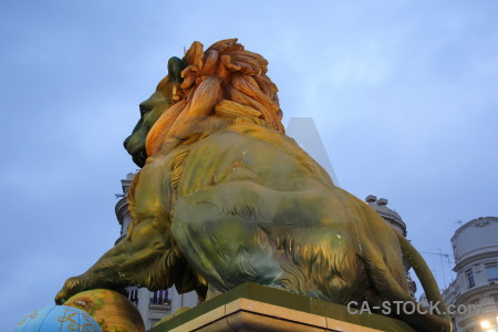 Animal statue lion europe spain.