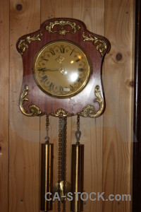 Clock object brown.