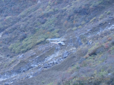Deurali vehicle himalayan valley asia.