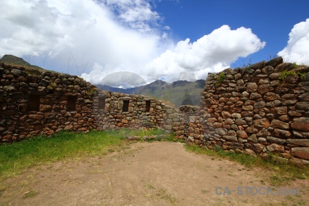 Inca altitude wall mountain bush.
