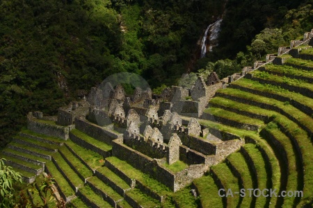 Inca grass trail south america ruin.
