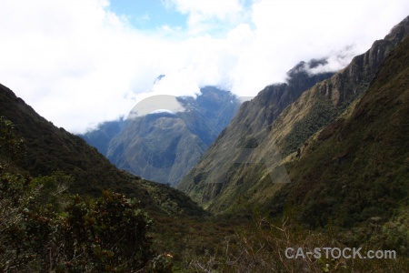 Inca sky altitude trail cloud.