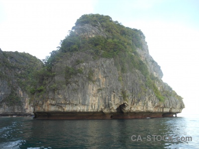 Ko phi leh rock limestone cliff loh samah.