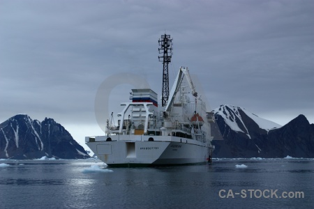 Marguerite bay vehicle antarctic peninsula day 5 san martin base.