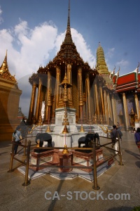 Ornate grand palace pillar gold wat phra kaeo.