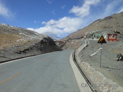 Sky tibet road friendship highway plateau.