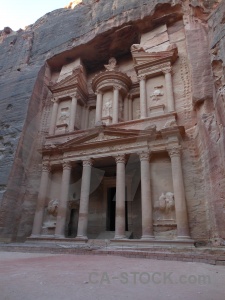Tomb jordan archaeological column petra.